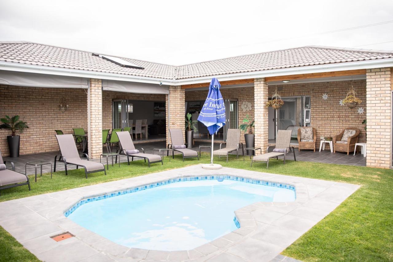 Settle Inn Self Catering Units Colchester Bagian luar foto