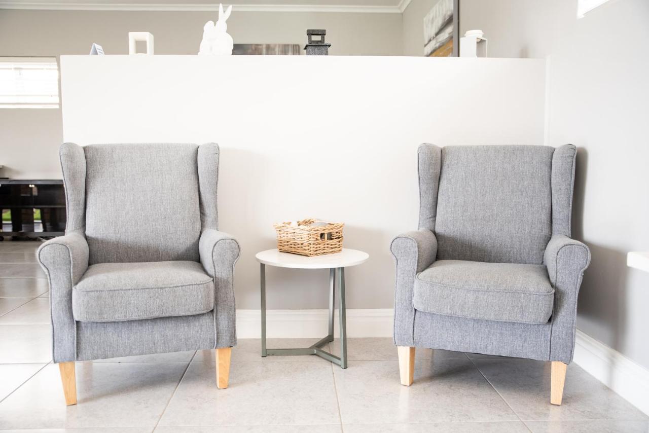 Settle Inn Self Catering Units Colchester Bagian luar foto