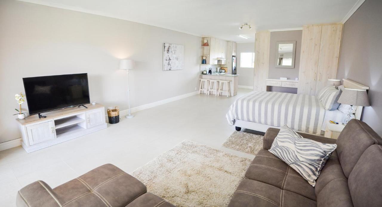 Settle Inn Self Catering Units Colchester Bagian luar foto