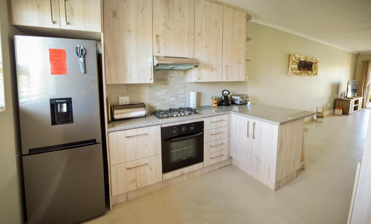 Settle Inn Self Catering Units Colchester Bagian luar foto