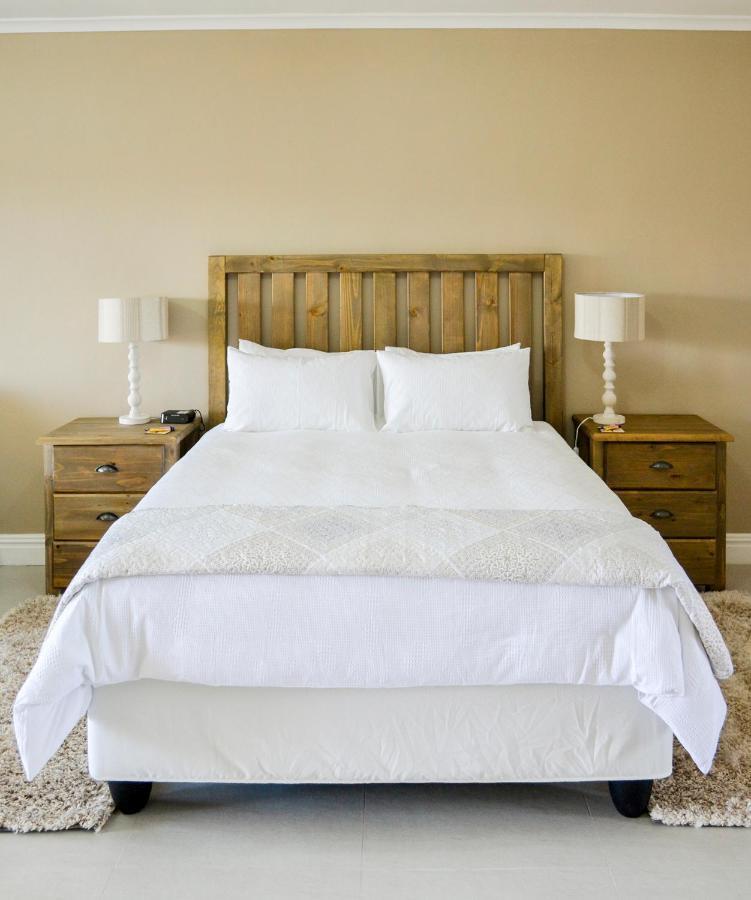 Settle Inn Self Catering Units Colchester Bagian luar foto