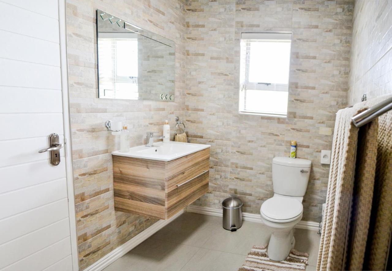 Settle Inn Self Catering Units Colchester Bagian luar foto